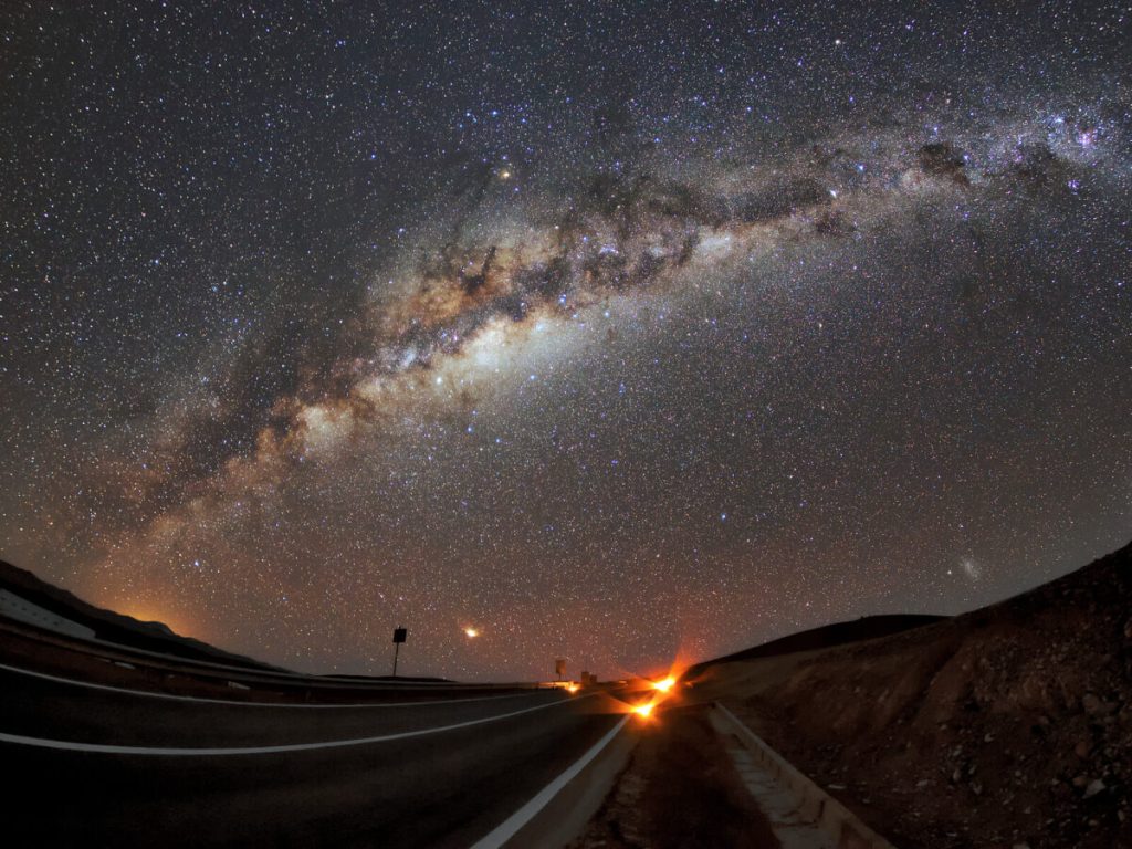 Astronomové objevili záhadný vesmírný objekt, který odporuje všemu, co je o vesmíru známo