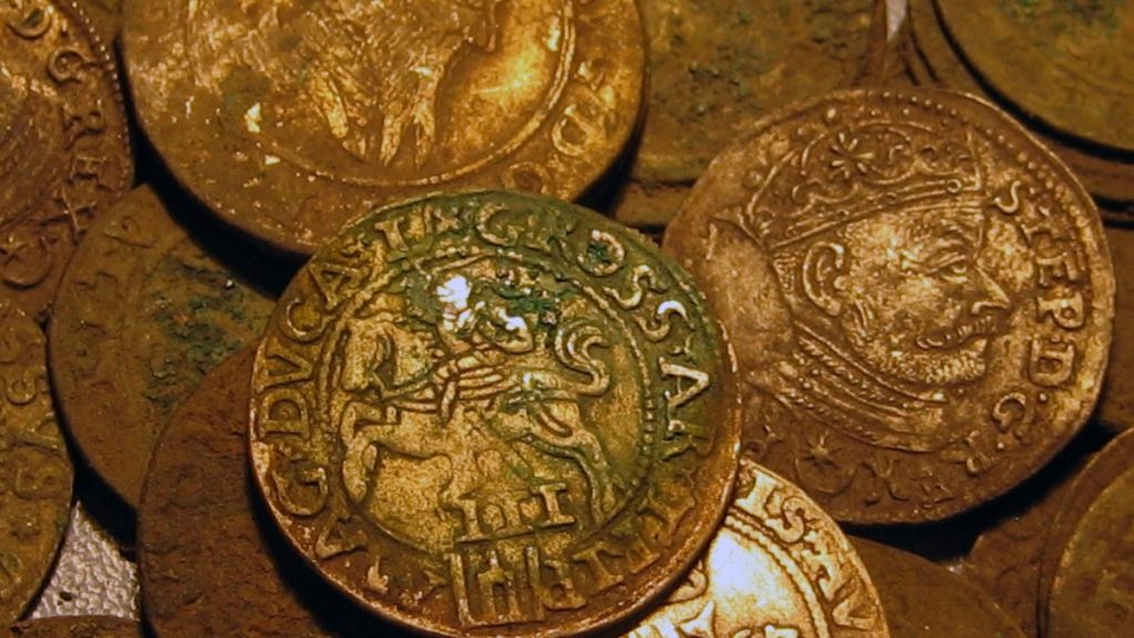 Historický nález: turisté našli 600 zlatých mincí z roku 1808 v nominální hodnotě 300 000 eur