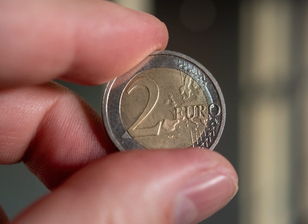 Od suvenýru k pokladu: pamětní mince v hodnotě 2 eur se v aukci prodala za 1 000 eur