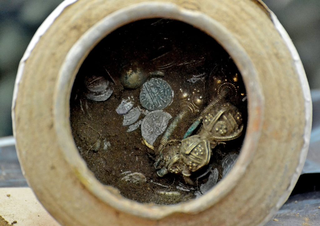 Archeologický nález: ve starověkých řeckých ruinách byl objeven ohromující perský zlatý poklad ukrytý 2 500 let