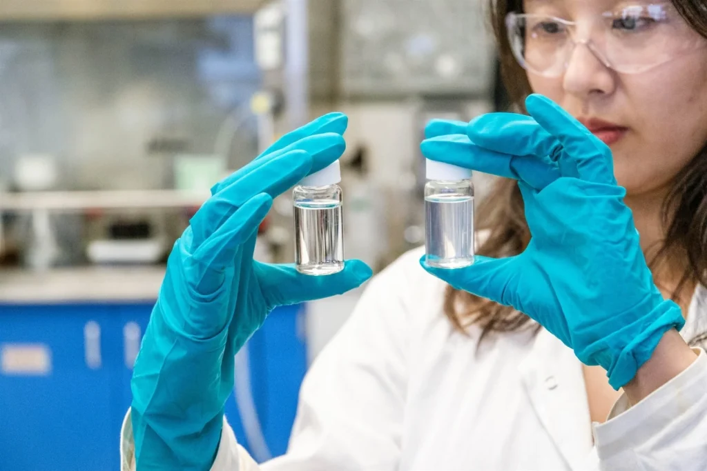 Mikroplasty v globálním rentgenovém záření: jak se šíří a ovlivňují oceánské ekosystémy