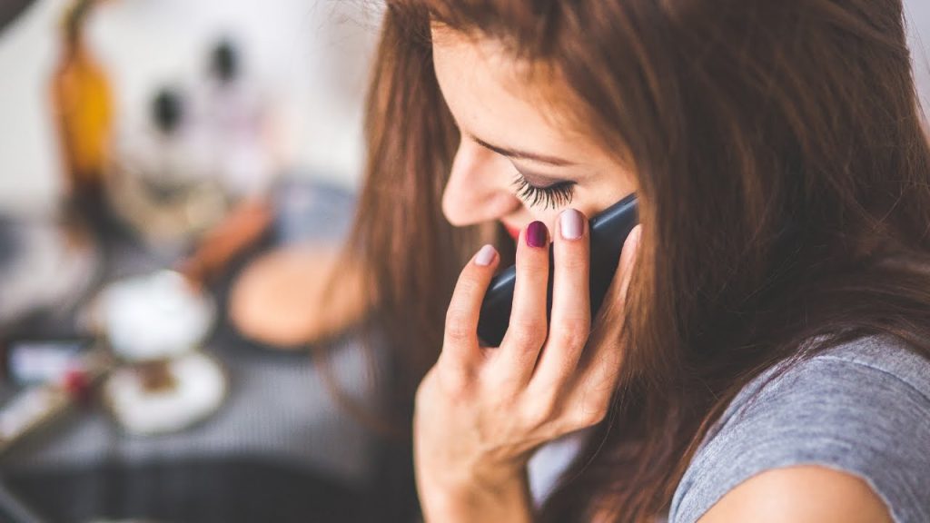 Jedna z předních světových odbornic na štěstí a její 15minutový tip: „Promluvte si s někým, s kým jste dlouho nemluvili.“