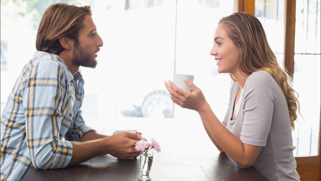 8 malých znamení, že vás žena miluje celou svou duší, podle psychologie