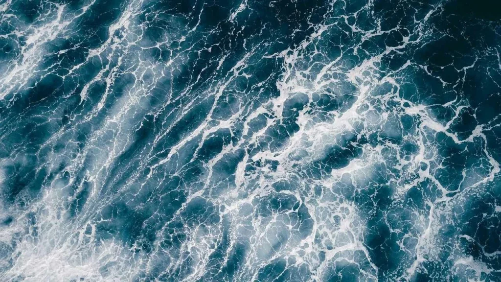 Objevili obří vlny ukryté pod hladinou Atlantského oceánu: 117 milionů let staré tajemství převrací naše chápání klimatu