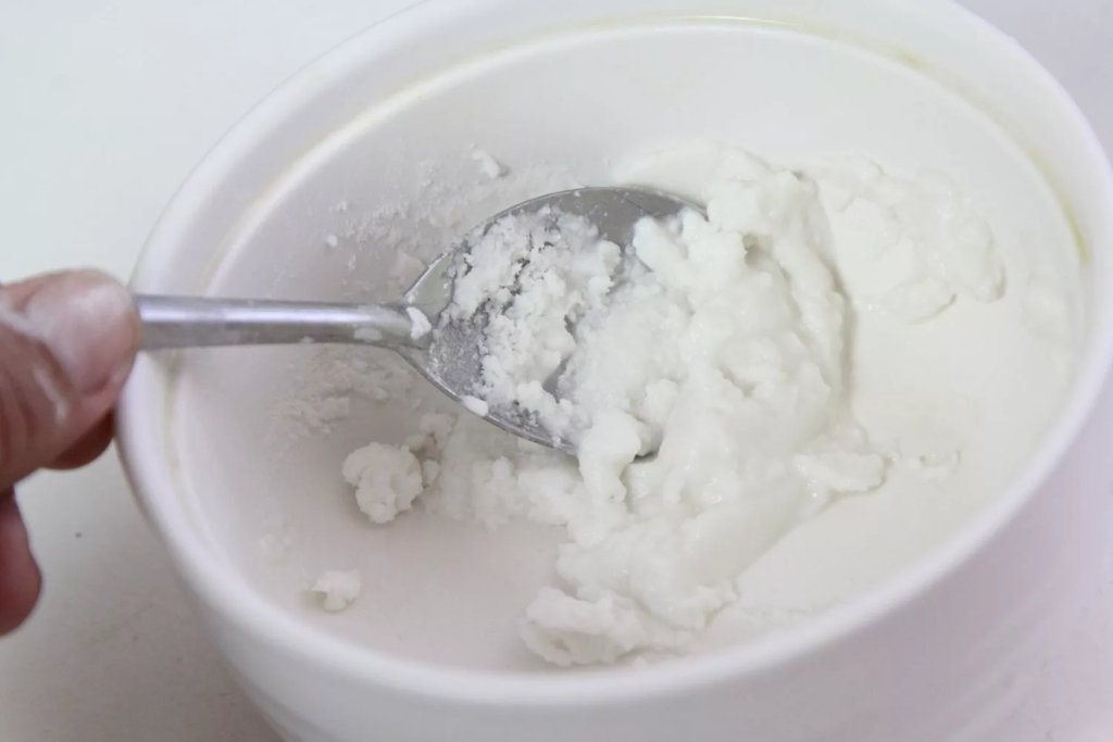Dokonalá směs tří ingrediencí, která vás zbaví plísní v koupelně