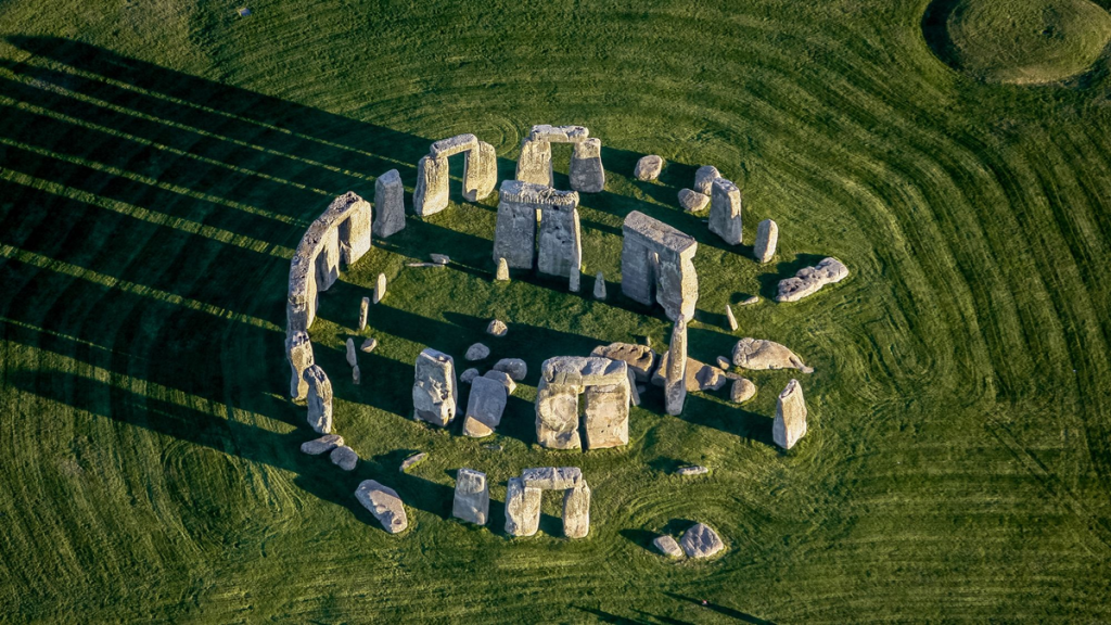 Otisk prstu vede k objevu, který navždy změní historii Stonehenge