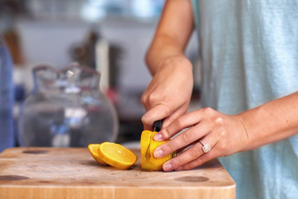 Málokdo ví: proč míchat aktivní uhlí a citron?