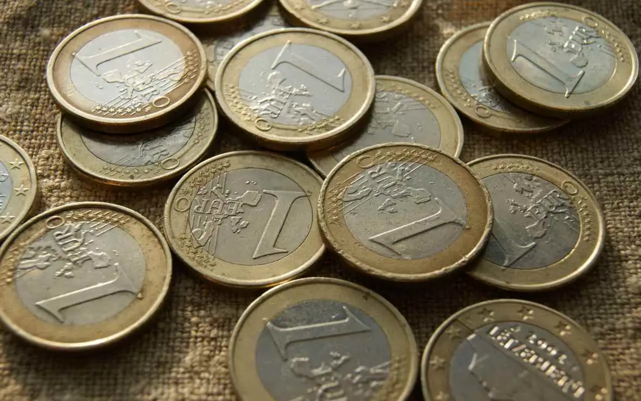 Mince v hodnotě 1 euro, která vám může zaplatit letní dovolenou, pokud ji máte doma