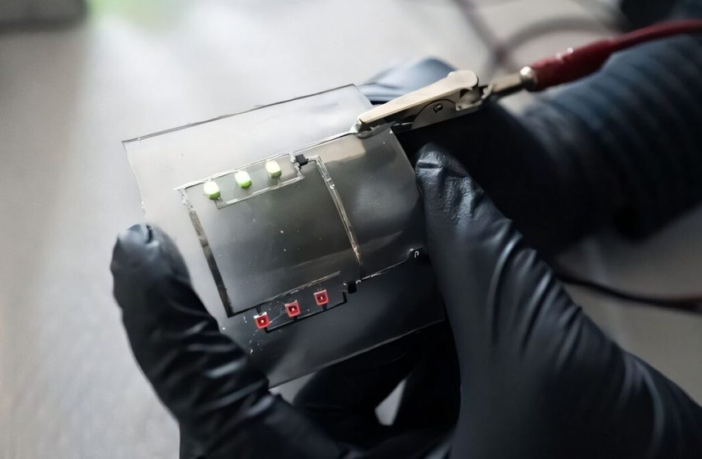 Inženýři z Virginské technologické univerzity vyvíjejí samopravitelné a recyklovatelné elektronické desky pro boj s 62 miliony tun elektronického odpadu